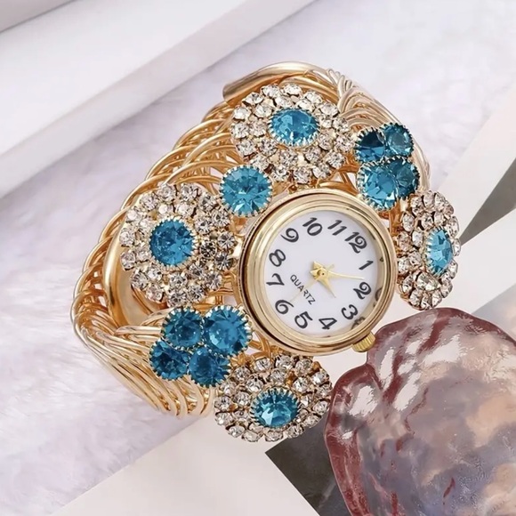 Luxury Ladies Rhinestone Boho Alloy Bracelet Watch - Picture 1 of 4